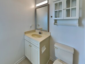 Studio (4 Bedrooms) | Property amenity