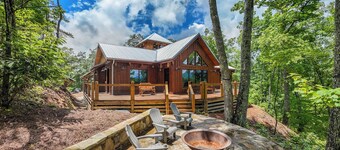 Castle Rock | Gorgeous Mountain Cabin, Sleeps 6