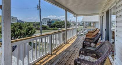 Sassy Seahorse by Topsail Realty