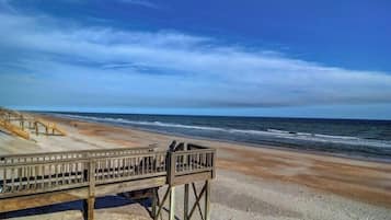 Studio (3 Bedrooms) | Property amenity