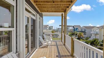 Studio (4 Bedrooms) | Property amenity