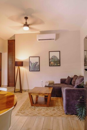 TV - Adults Only Serviced Apt + Starlink Wifi + Free Bikes + Pool #2 (Cozumel)