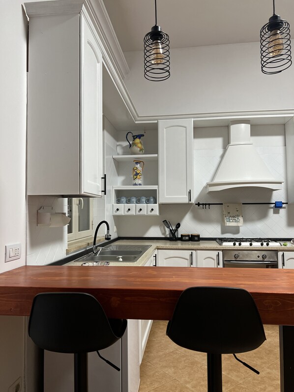 Microwave, stovetop