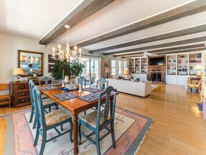 Estúdio (6 Bedrooms) | Comodidades da propriedade