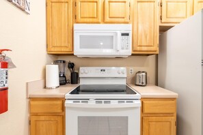 Microones, forn, placa de cuina i rentaplats