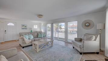 Studio (3 Bedrooms) | Property amenity