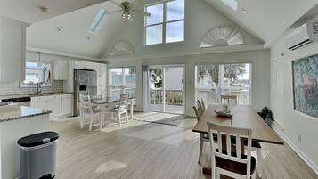 Studio (5 Bedrooms) | Property amenity