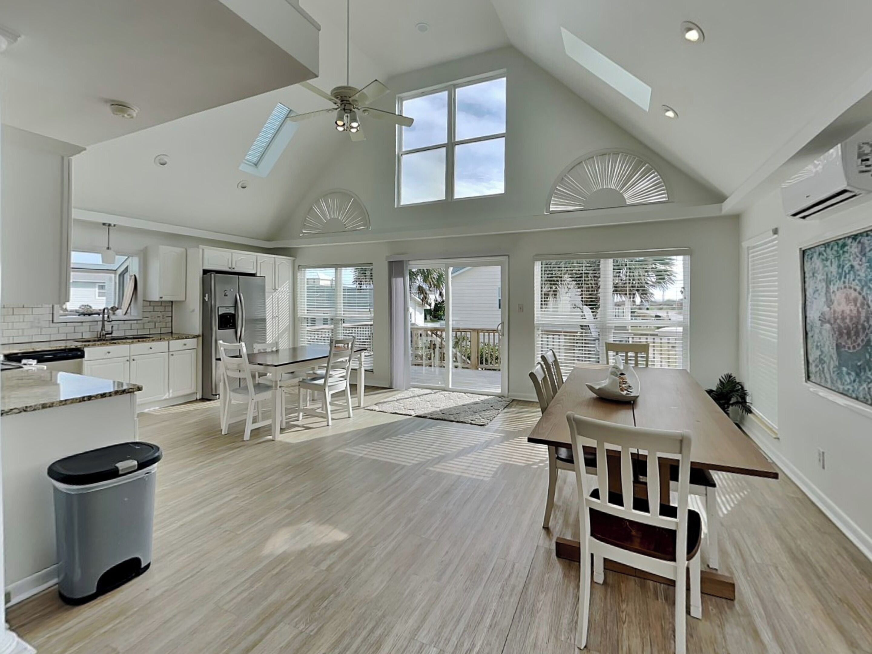 Studio (3 Bedrooms) | Property amenity