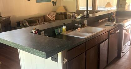 Charming 3-bedroom cabin on Golf Course in lovely Incline Village with WiFi