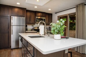 Private kitchen - Lake Escape on Table Rock Lake (Branson)