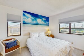 3 bedrooms, iron/ironing board, Internet, bed sheets