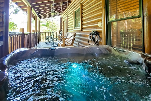 Bain à remous extérieur