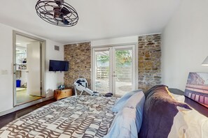 3 dormitorios, tabla de planchar con plancha, Internet y ropa de cama