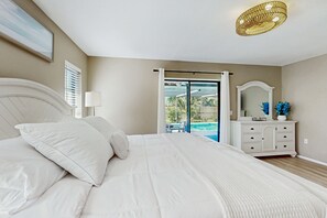 3 bedrooms, iron/ironing board, Internet, bed sheets