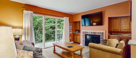 TV, fireplace, DVD player