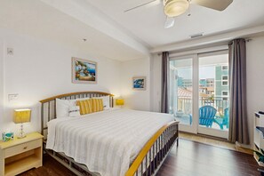 2 bedrooms, iron/ironing board, Internet, bed sheets - Peaceful pool view condo close to the beach and nature with games, AC & balcony (Virginia Beach)