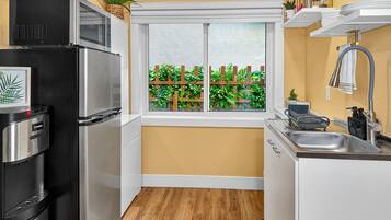 Fridge, microwave, stovetop, toaster