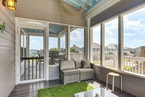 Terrace/patio - 2 Blocks to Shore: Crystal Beach House w/ Yard! (Crystal Beach)
