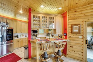 Fridge, microwave, stovetop, dishwasher - Decks & Views: Spacious Cabin Near Table Rock Lake (Shell Knob)