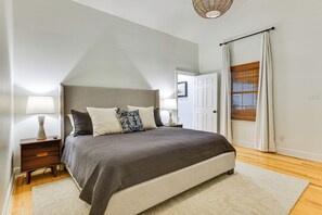 3 chambres, fer et planche à repasser, Wi-Fi, draps fournis