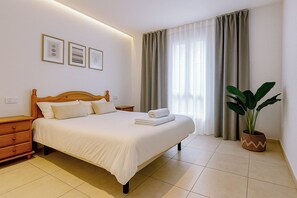 3 bedrooms, WiFi, bed sheets
