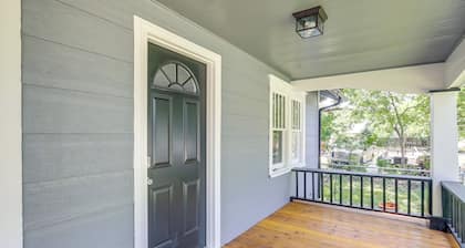 4 Mi to Dtwn: Charming Retreat in Wichita!