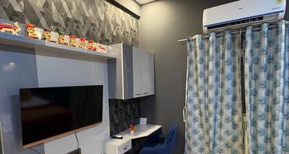 Eye catching 1-bedroom apartment with WiFi, AC in serene Noida