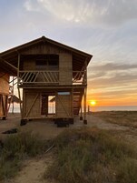 Deluxe Suite, Beach View | WiFi (free)