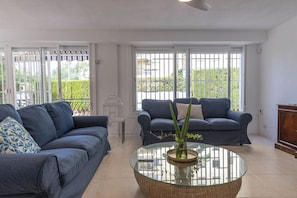 Smart TV, fireplace - Marvelous 7-bedroom villa with WiFi in Benicasim (Benicasim)