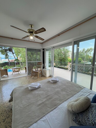 Marvelous 7-bedroom villa with WiFi in Benicasim