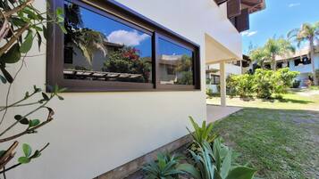 Casa família, 3 quartos, vista para o jardim | Terraço/pátio