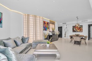 TV connectée, cheminée