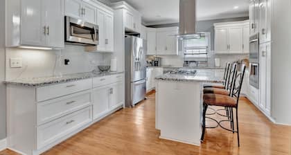 Charming 4-bedroom villa with WiFi, AC in welcoming Nashville