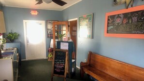 Restaurant - Breezeway Motel and Resturant (Topsail Beach)