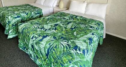 Breezeway Motel and Resturant