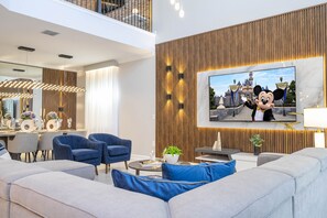 Interior - DavenportMagicEscape 8964 (Davenport)