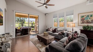 Unclassified image, 2 of 42, button - Charming 3-bedroom house w/ Gated Community, AC, Pool/Hot tub in south Phoenix! (Phoenix)
