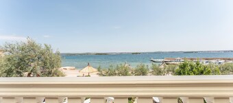 Stunning apartment in Ugrinic with WiFi