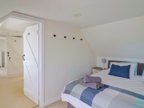 2 bedrooms, individually decorated, individually furnished, free WiFi