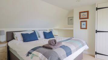 2 habitaciones, decoración personalizada y muebles diferentes
