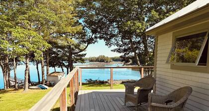 SeaRiver Cabin on the Bagaduce, Kayaks Included. Seals, Wildlife, Birds & Nature