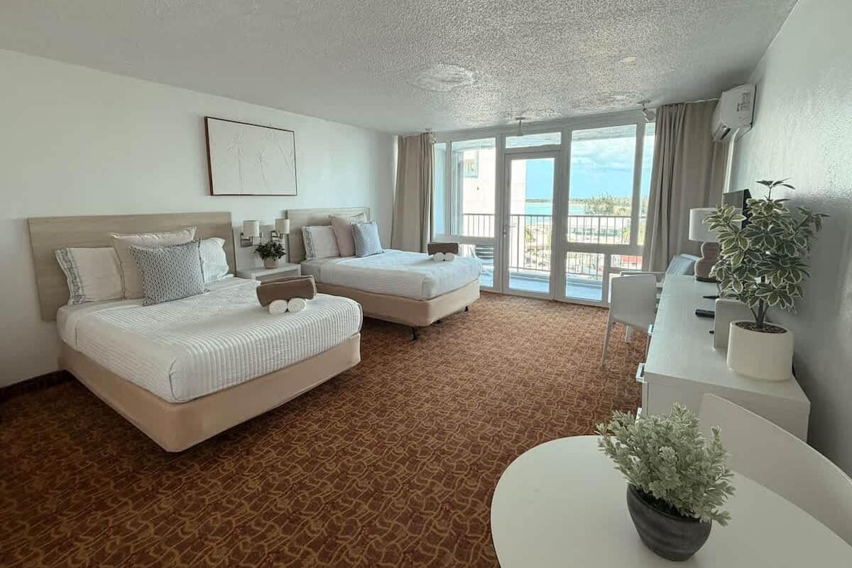 Economy Studio, 2 Queen Beds