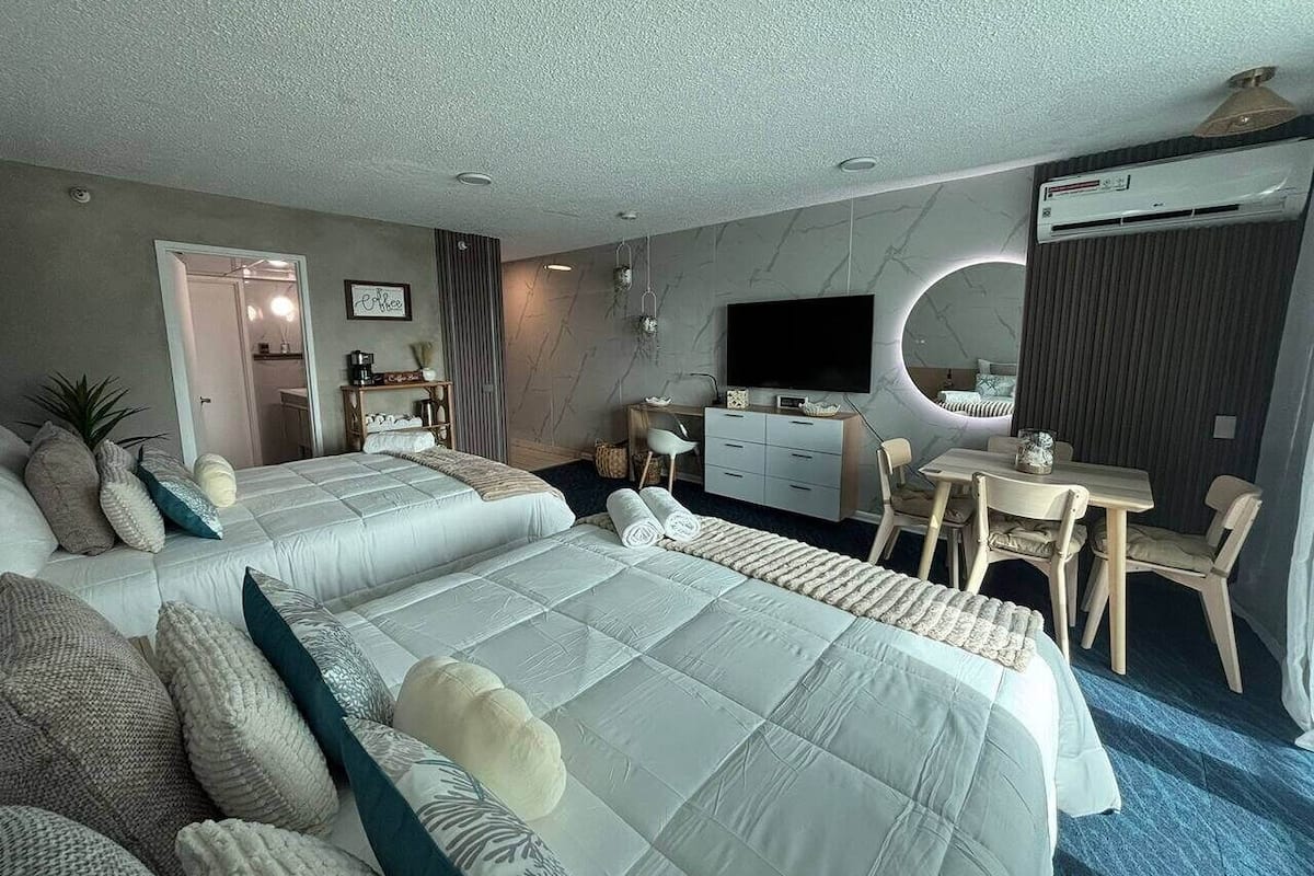 City Apartment, 1 Bedroom, Beach View