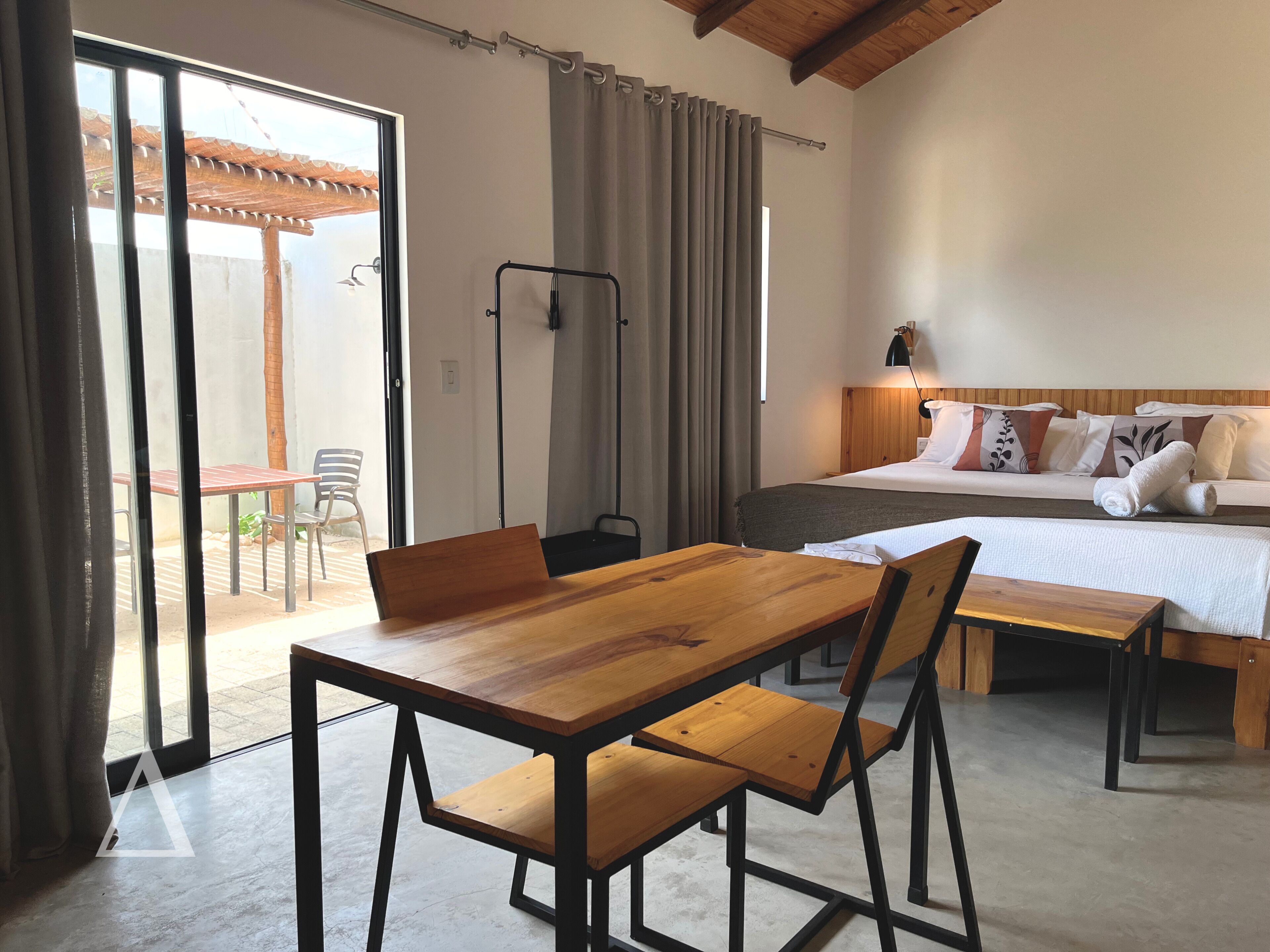 Suite Confort, hidromasaje | Camas con pillow-top, minibar, cortinas blackout y insonorización 