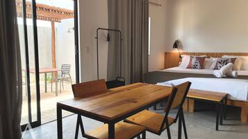 Suite Confort, hidromasaje | Camas con pillow-top, minibar, cortinas blackout y insonorización