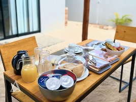 Daily cooked-to-order breakfast for a fee