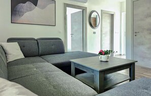 Smart TV, ping pong - Awesome home in Baska (Baska)