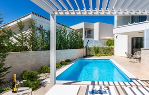 Pool - Amazing home in Linardici (Linardici)