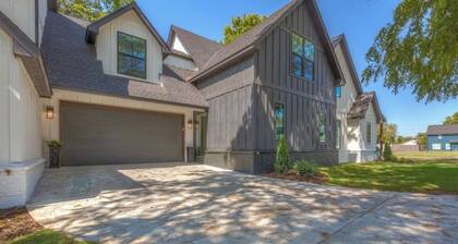 Luxury Large New Construction