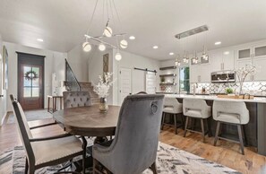 Dining - Luxury Large New Construction (Broken Arrow)